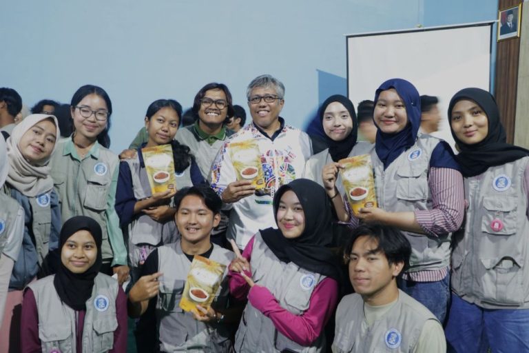 Warga Desa Legokherang Kuningan Rasakan Bantuan Mahasiswa KKN ITB 2025