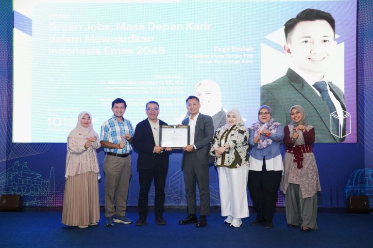 Zagy Berian, Alumni ITB dan Penasihat Muda Sekjen PBB Kupas Green Jobs di Studium Generale