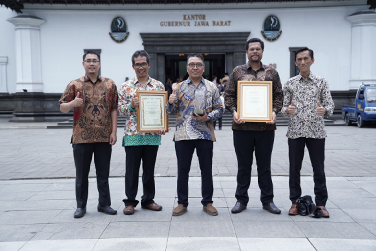 ITB Juara 1 Jaringan Dokumentasi dan Informasi Hukum Perguruan Tinggi Terbaik di Jawa Barat 2025 dan Juara 2 Dukungan Terbanyak