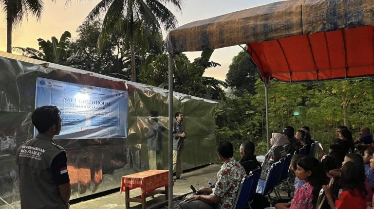 Program Pengmas ITB Hadirkan Inovasi Rumah Garam, Dorong Ekonomi Berkelanjutan di Maluku Tengah