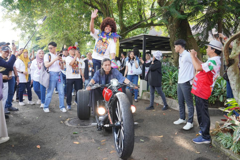 Lebih dari 200 Ribu Pengunjung Padati Pasar Seni ITB 2025, Dihadiri Wali Kota Bandung hingga Menteri Pariwisata