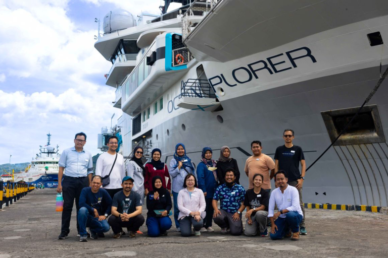 Peneliti ITB Berpartisipasi dalam Penelitian Laut Dalam di Laut Sulawesi Kerja Sama BRIN dan OceanX