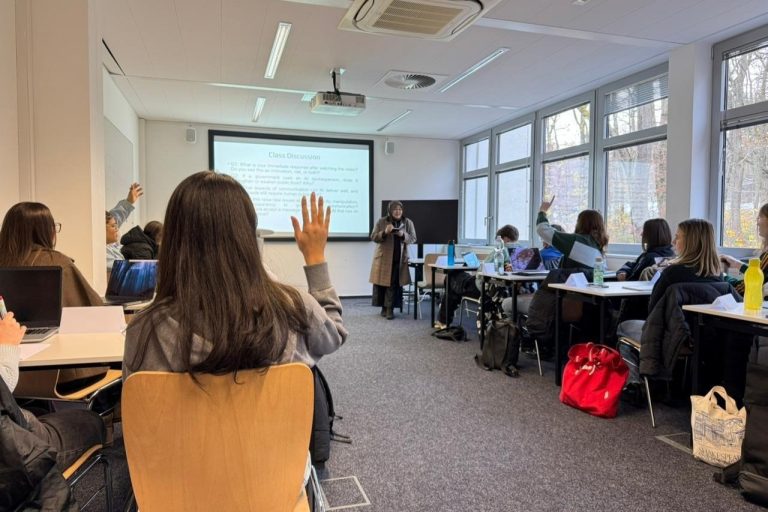 Dosen ITB Jadi Dosen Tamu Internasional di RheinMain University, Bawa Lanskap Media Indonesia ke Jerman