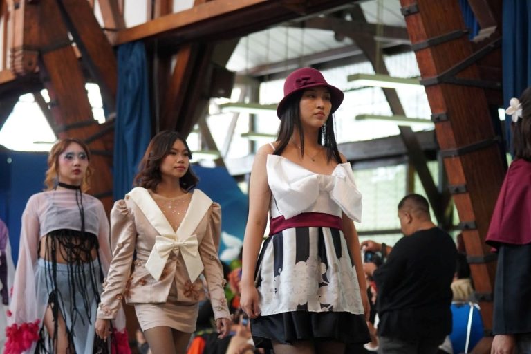 KIFW 2026: Mahasiswa Kriya ITB Terjemahkan Ramalan Masa Depan Lewat 150 Karya Fesyen dan Kriya