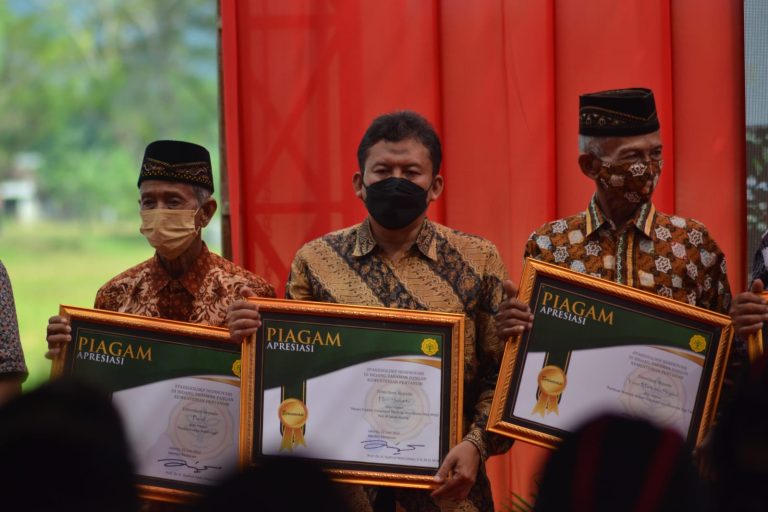 Inovasi Teknologi di Sektor Pertanian, Alumnus Teknik Mesin ITB Heri Sunarto Terima Penghargaan dari Presiden Prabowo