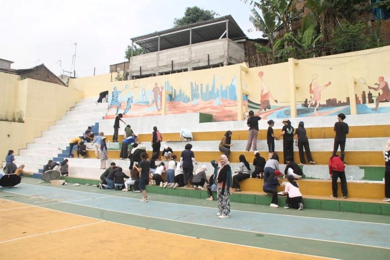 Dari Kelas ke Mural, Mahasiswa SAPPK ITB Edukasi Pelajar tentang Ruang Publik Berkelanjutan