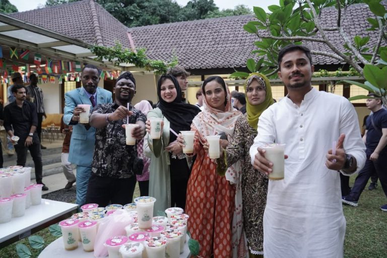Mahasiswa dari Berbagai Negara Rayakan Ramadan di ITB, Kampus Jadi Ruang Keberagaman dan Dialog Global
