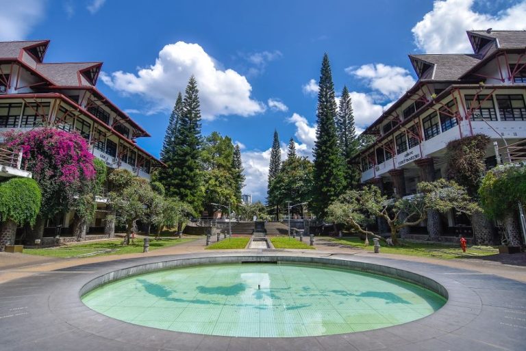 ITB Berkomitmen Berikan Akses Pendidikan Menyeluruh dengan Dukungan Finansial dan Program Beasiswa