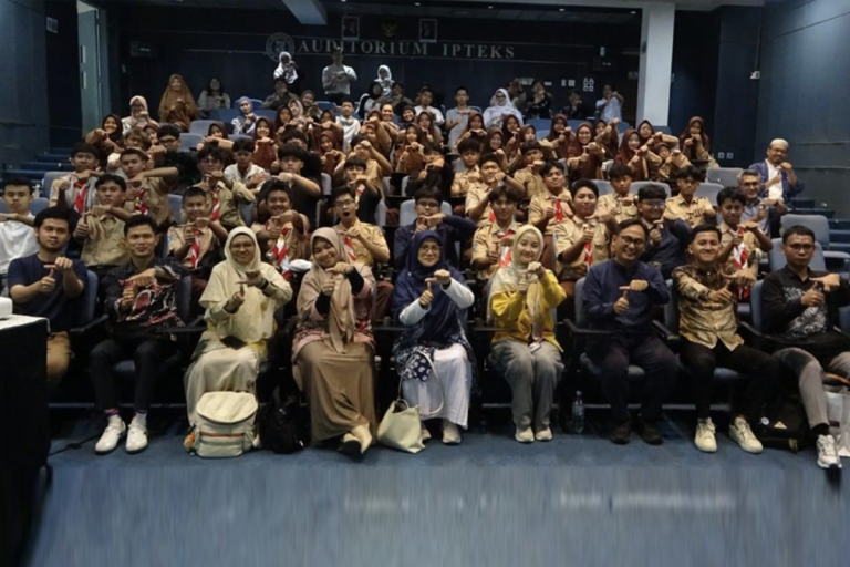Gandeng Literasi dan Program Global: FITB ITB Rilis Buku “Lentera Bintang di Langit Ganesha” dan Kenalkan Skema IUP