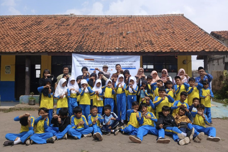 ITB Dukung Pemulihan Pascabencana di Cisarua melalui Edukasi Sains dan Psikososial