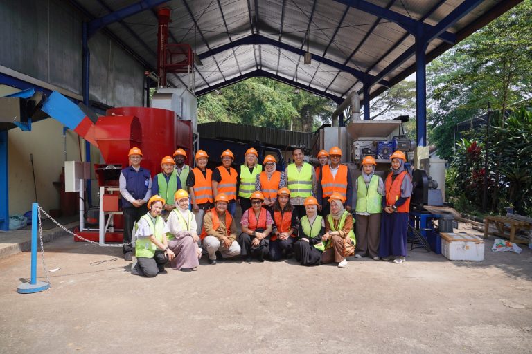 Living Lab ITB-PISCES, Kembangkan Solusi Sampah Plastik yang Inklusif dan Berdampak