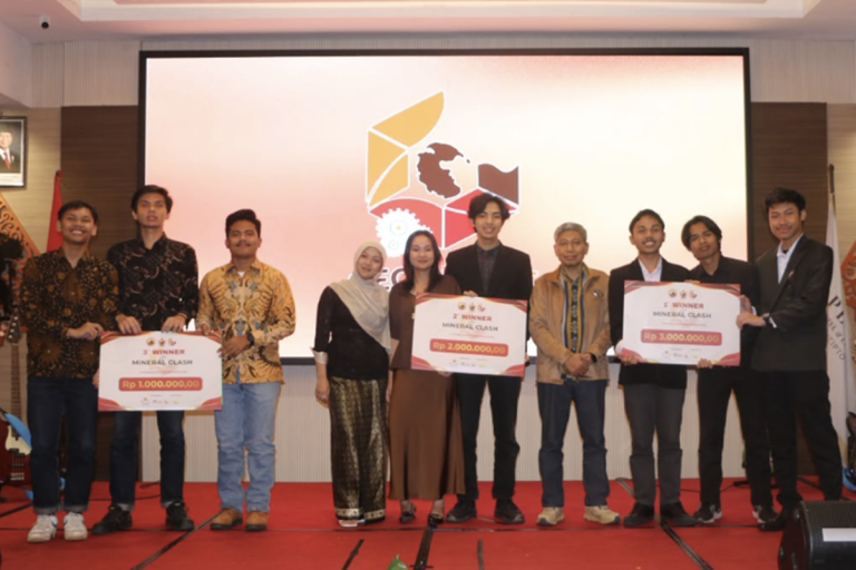 Dalami Rare Earth Elements, Tim Mahasiswa Teknik Geologi ITB Raih Juara I Mineral Clash