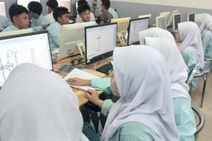 ITB Dorong Pemulihan Pendidikan Pascabencana di Padang melalui Digitalisasi Pembelajaran Kimia